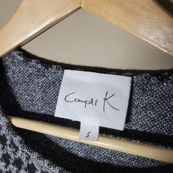 Compli K gingham dress with grey, black, and silver accent thread pocketed Small - Picture 4 of 5